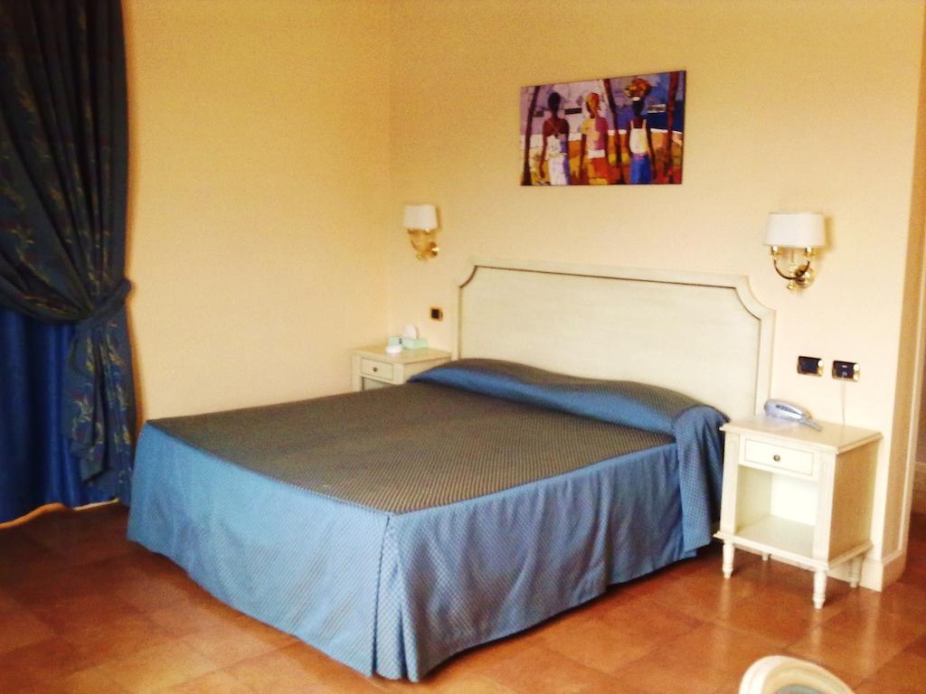 Quadrifoglio Eur 3* Rom